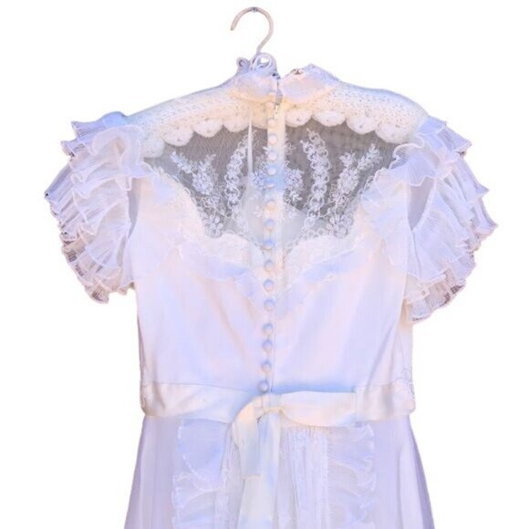 Vintage Handmade White Lace Wedding Dress 1985 Ruffles Cottage Core 4/6 - Picture 8 of 16